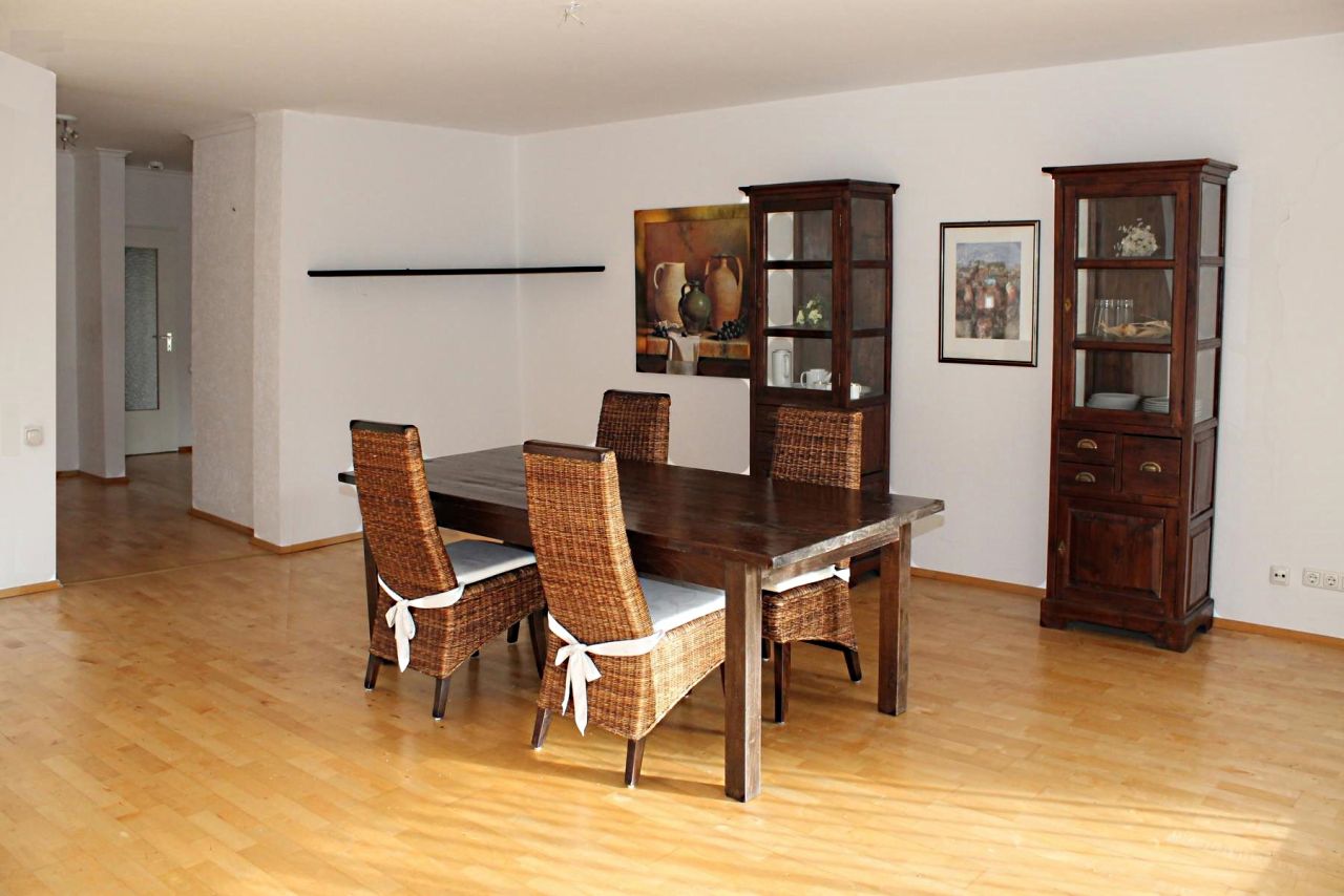 Bochum: -VERKAUFT- Zwei hochwertige ETW, 2 Loggien, 2 Tiefgaragenstellplätze, Waldrandlage, provisionsfrei zu verkaufen!