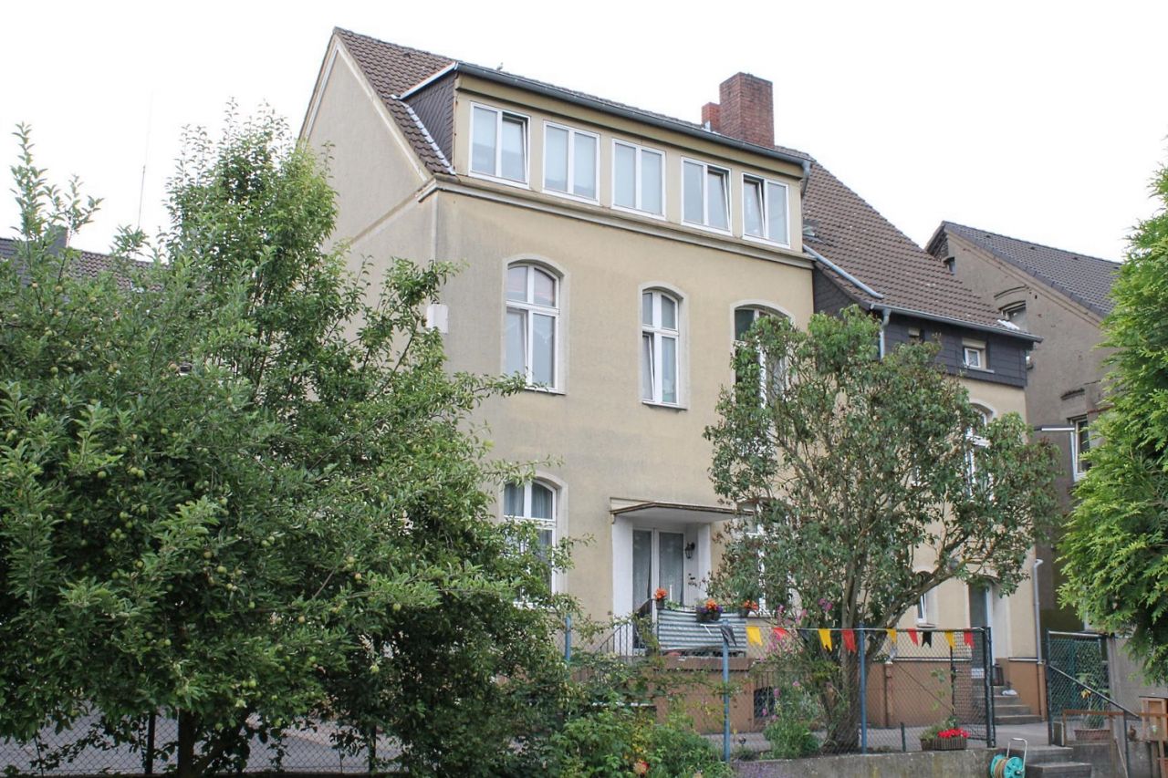 Recklinghausen: -VERKAUFT- Schönes, freistehendes Mehrfamilienhaus mit Potenzial in Recklinghausen zu verkaufen!