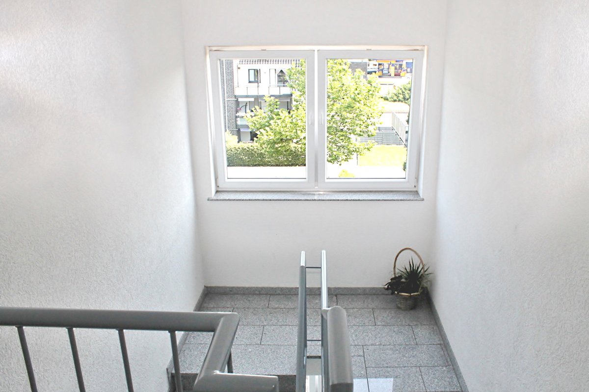 Waltrop: -VERKAUFT- Exklusive Dachgeschosswohnung mit Balkon, Keller und Stellplatz in Waltrop prov. frei zu verkaufen!
