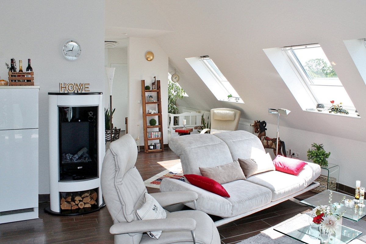 Waltrop: -VERKAUFT- Exklusive Dachgeschosswohnung mit Balkon, Keller und Stellplatz in Waltrop prov. frei zu verkaufen!