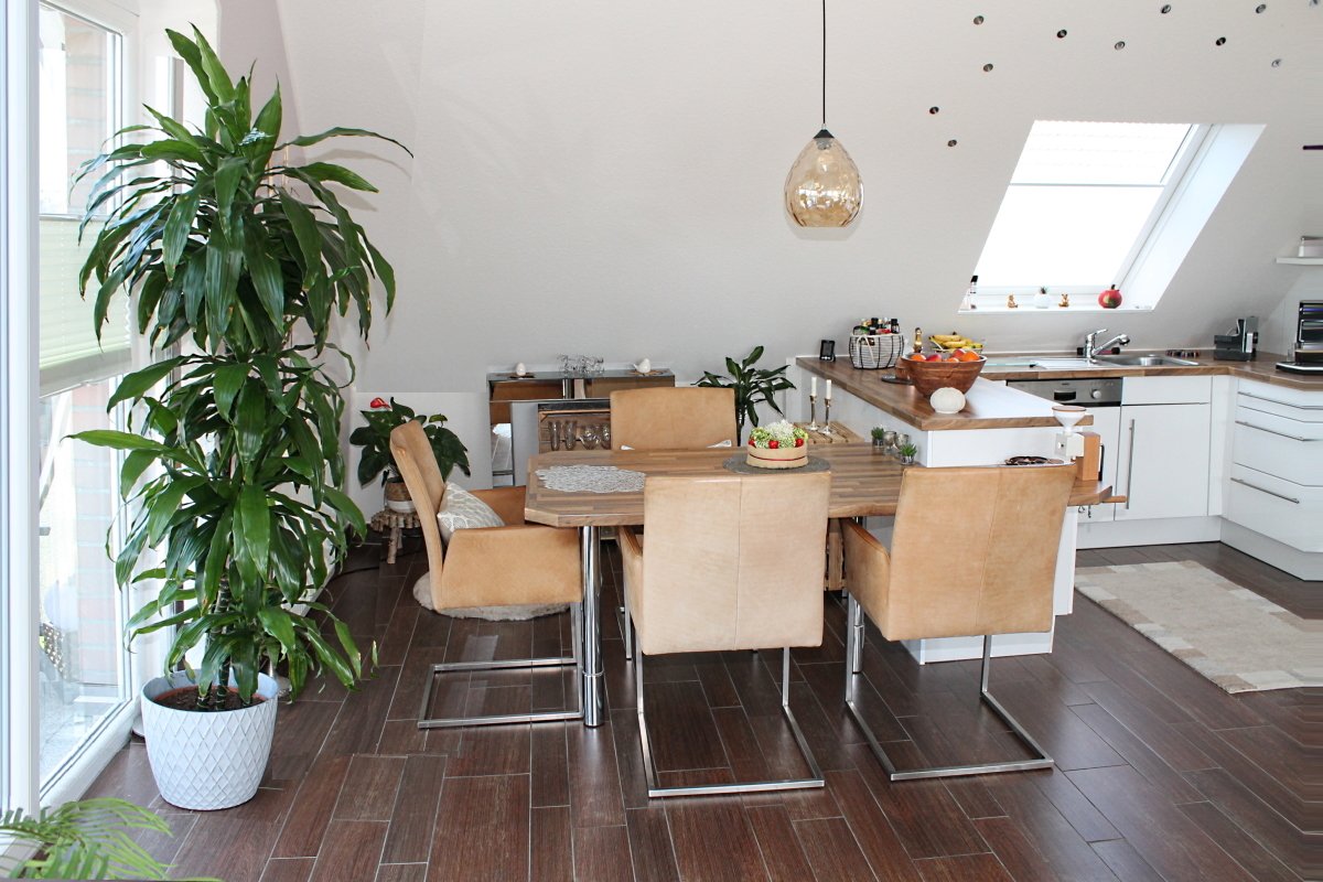 Waltrop: -VERKAUFT- Exklusive Dachgeschosswohnung mit Balkon, Keller und Stellplatz in Waltrop prov. frei zu verkaufen!