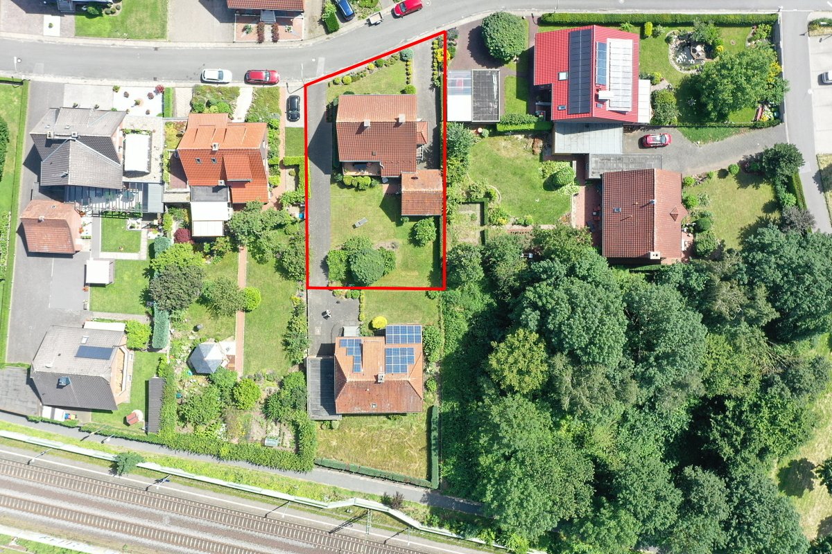 Buldern: -VERKAUFT- Schönes freistehendes Einfamilienhaus mit Garten und Garage in Dülmen-Buldern prov. frei zu verkaufen!
