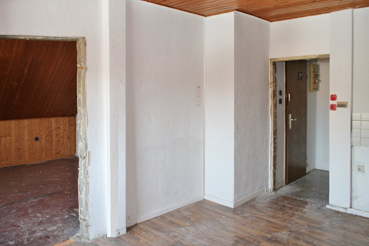 Bochum: -VERKAUFT- Schönes Mehrfamilienhaus + Garten + PKW-Stellplatz in Bochum Altenbochum prov. frei zu verkaufen!