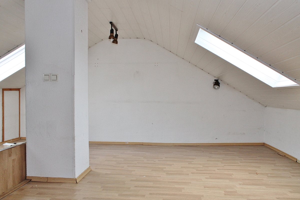 Dülmen: -VERKAUFT- Charmantes modernisierungsbedürftiges Reihenhaus + Garage + Garten in Dülmen prov. frei zu verkaufen!