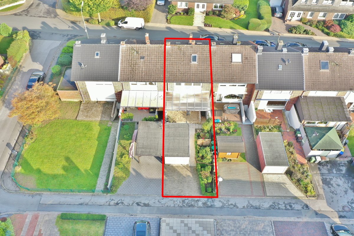 Dülmen: -VERKAUFT- Charmantes modernisierungsbedürftiges Reihenhaus + Garage + Garten in Dülmen prov. frei zu verkaufen!
