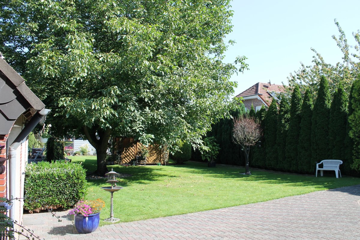 Coesfeld Lette: -VERKAUFT- Schönes Zweifamilienhaus Garage Garten und Baugrundstück in Coesfeld-Lette prov. frei zu verkaufen!