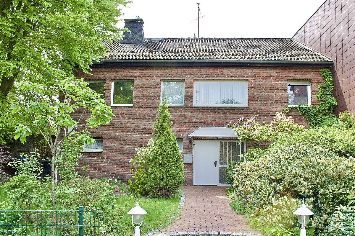 Haltern/Sythen: -VERKAUFT- Gepflegtes Zweifam.Haus am Wald provisionsfrei zu verkaufen