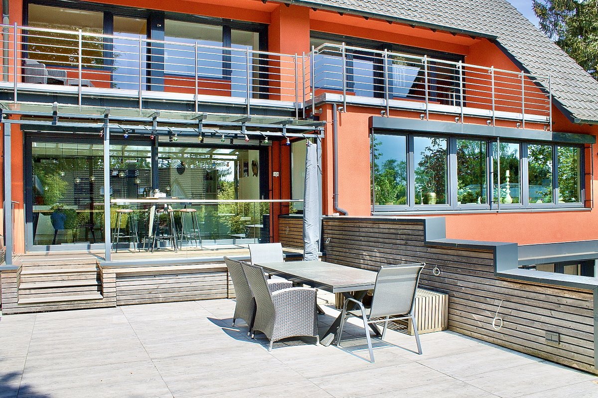 Bochum: -VERKAUFT- Luxuriöses Anwesen mit großem Haus Pool Sauna Doppelgarage prov.frei zu verkaufen!