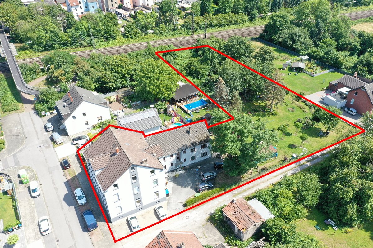 Recklinghausen: -VERKAUFT- Gepflegtes Mehrfamilienhaus mit großem Grundstück provisionsfrei zu verkaufen!