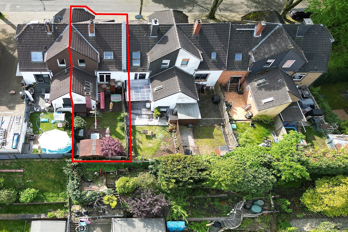Herne-Sodingen: -VERKAUFT- Einladendes Reihenhaus mit Kamin, Sauna, Terrasse, Garten provisionsfrei zu verkaufen!