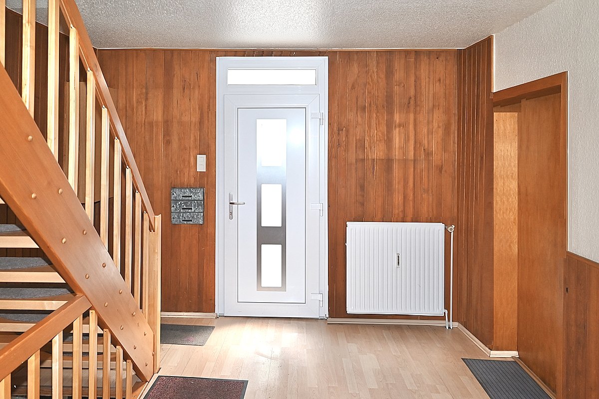 Dortmund-Marten: -VERKAUFT- Mehrfamilienhaus mit Potenzial Garagen großes Grundstück provisionsfrei zu verkaufen!