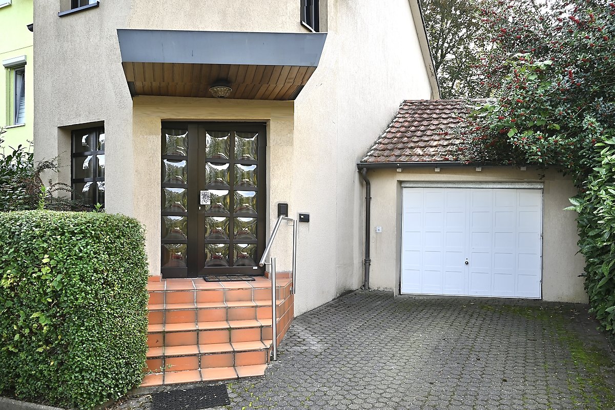 Bochum-Hiltrop: -VERKAUFT- Schickes Einfamilienhaus mit Garage und großem Garten provisionsfrei zu verkaufen!