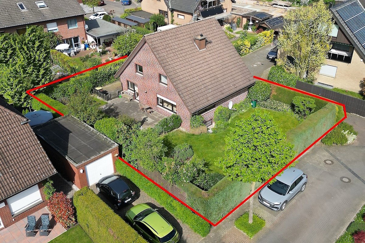 Ascheberg: -VERKAUFT- Schickes Einfamilienhaus mit Keller, Garten, 4 PKW-Stellplätzen provisionsfrei zu verkaufen!