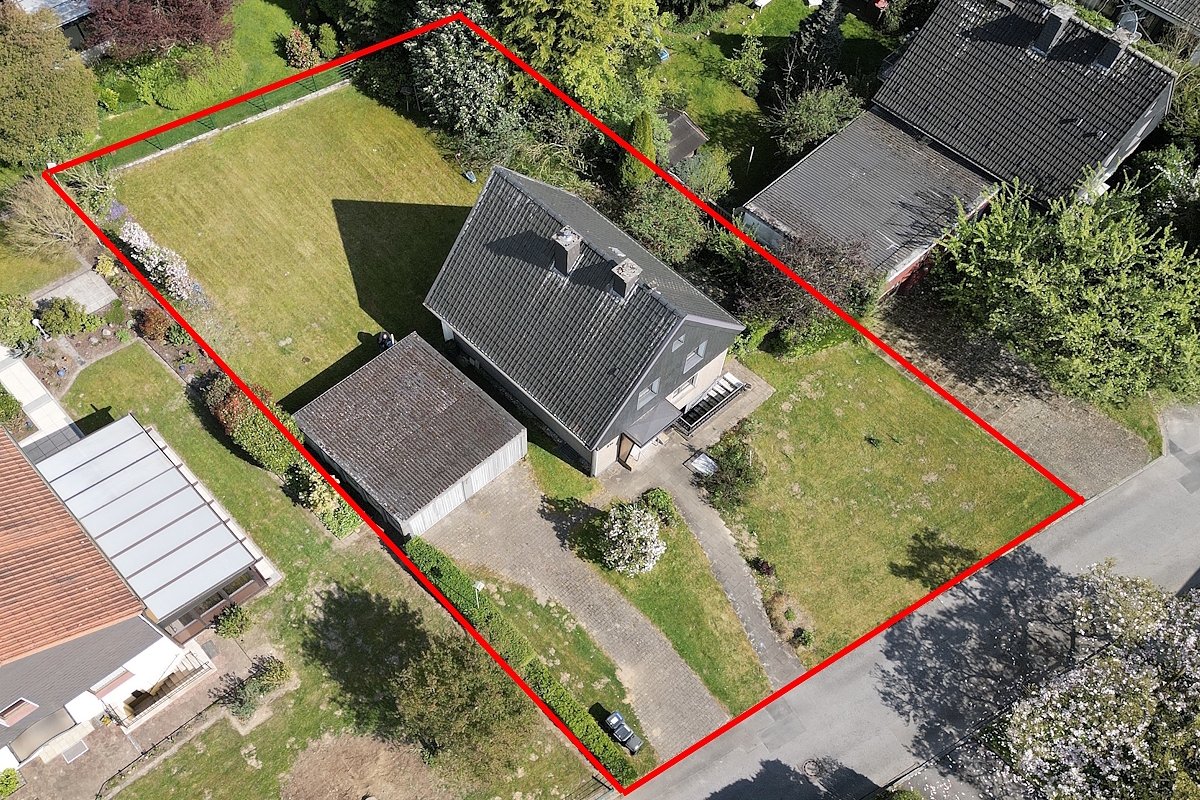Bochum Langendreer: -VERKAUFT- Idyllisches Einfamilienhaus 2 Garagen großes Grundstück provisionsfrei zu verkaufen!