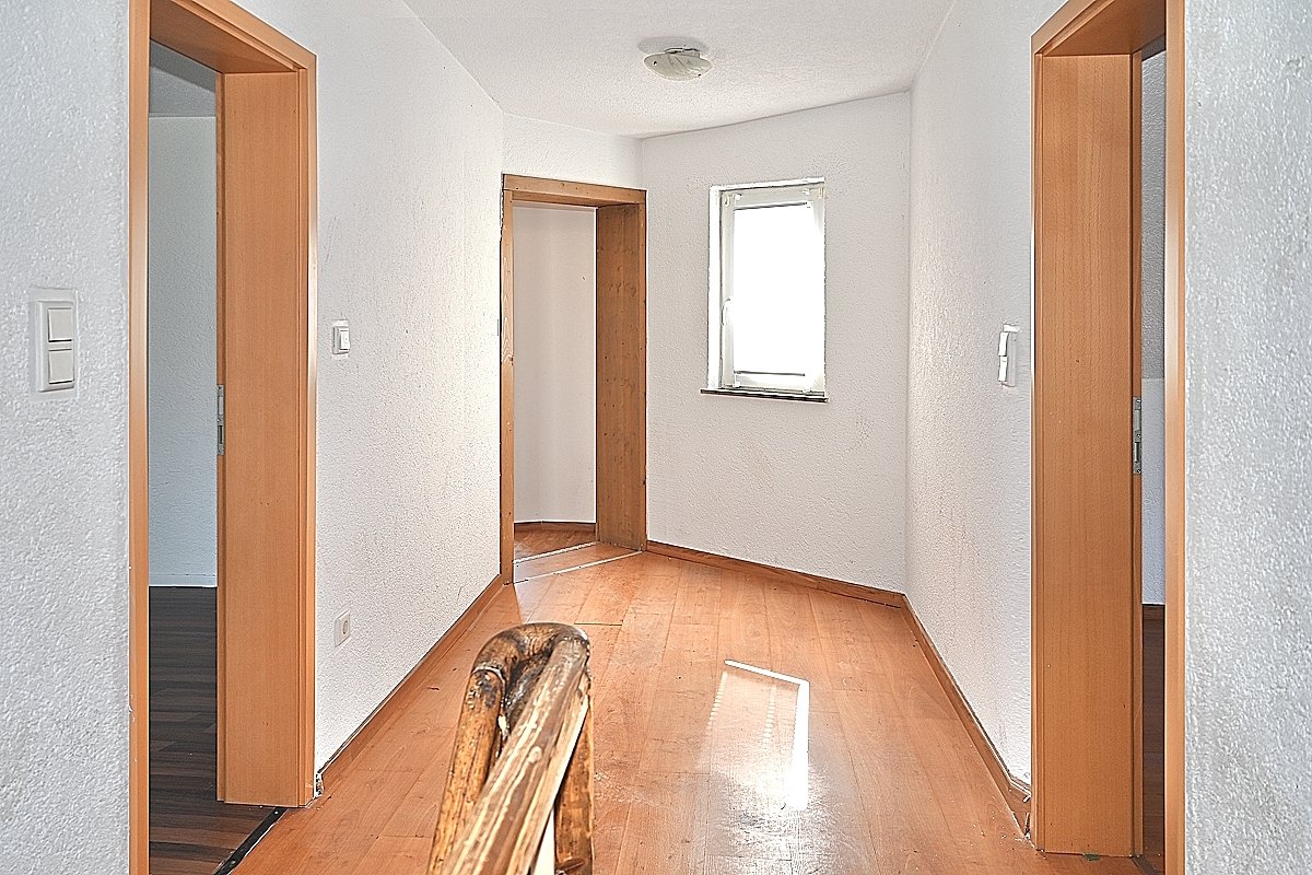 Recklinghausen: -RESERVIERT- Freistehendes Dreifamilienhaus (3 Eigentumswohnungen) in Recklinghausen provisionsfrei zu verkaufen!