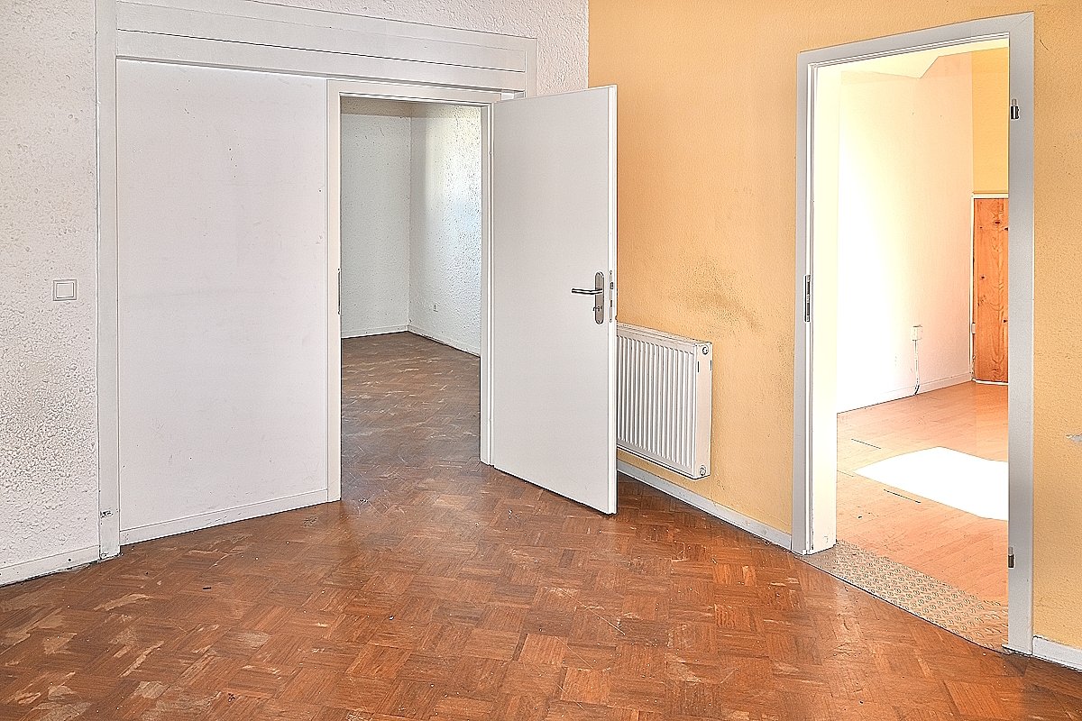 Recklinghausen: -RESERVIERT- Freistehendes Dreifamilienhaus (3 Eigentumswohnungen) in Recklinghausen provisionsfrei zu verkaufen!