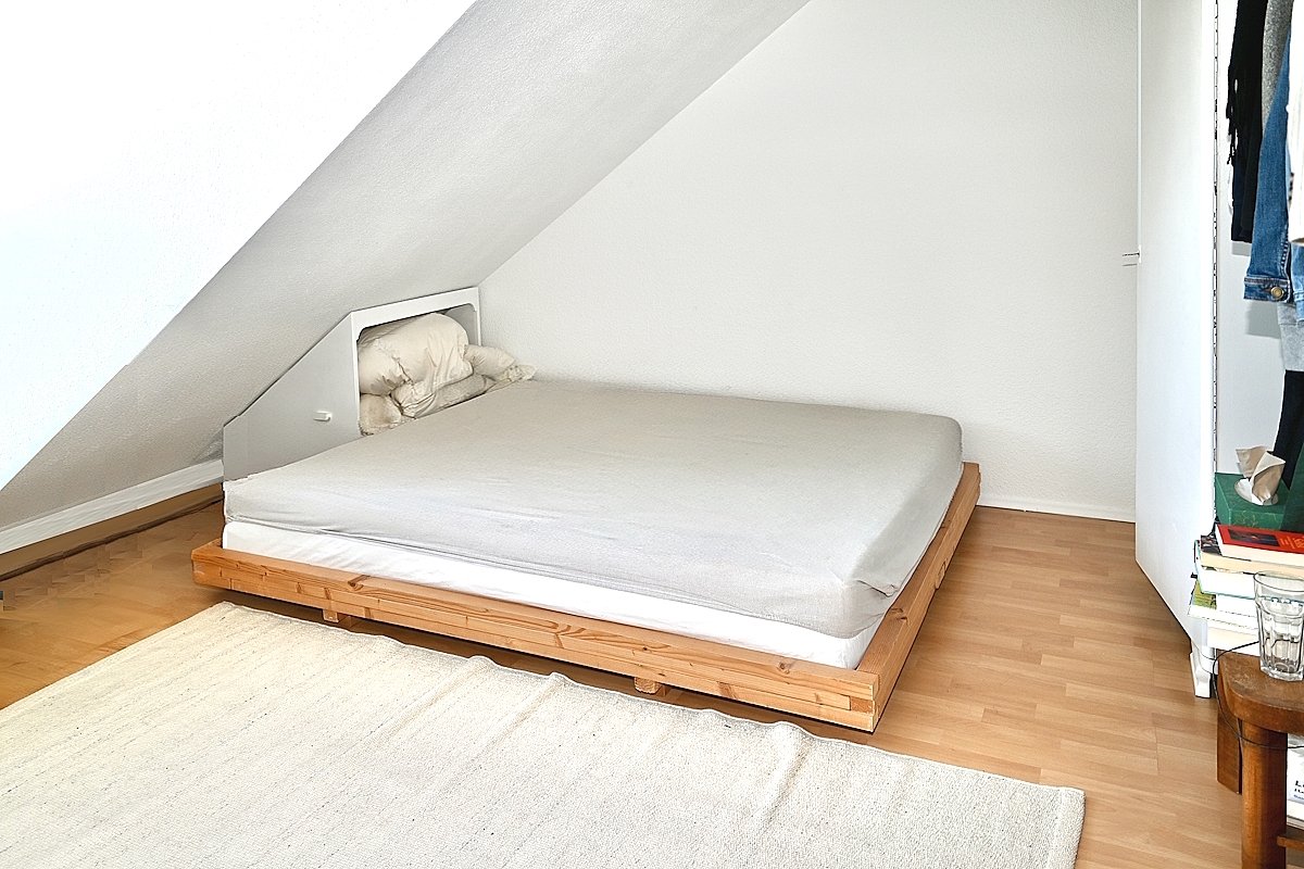 Bochum: -VERKAUFT- Gemütliche Dachgeschosswohnung, zentrumsnah + Loggia provisionsfrei zu verkaufen!