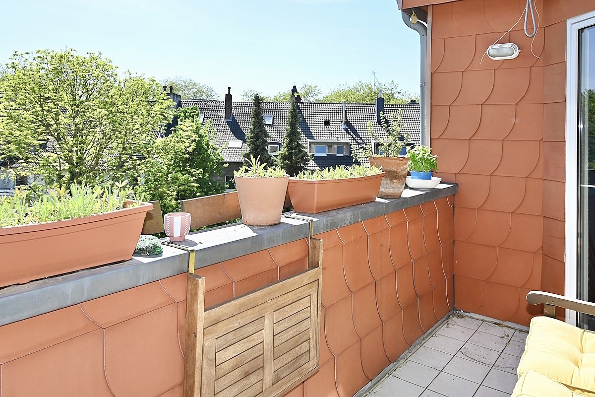 Bochum: -VERKAUFT- Gemütliche Dachgeschosswohnung, zentrumsnah + Loggia provisionsfrei zu verkaufen!