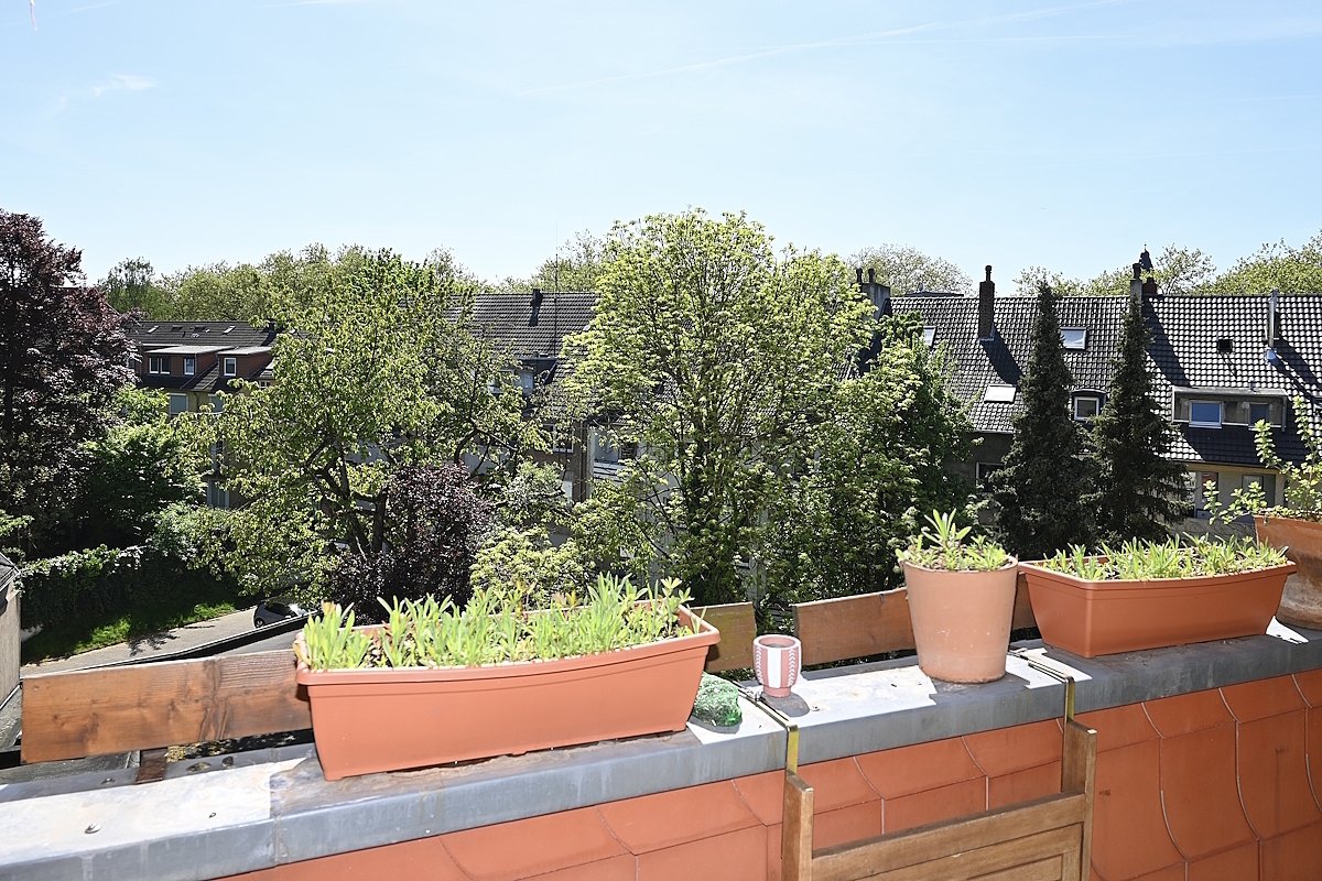 Bochum: -VERKAUFT- Gemütliche Dachgeschosswohnung, zentrumsnah + Loggia provisionsfrei zu verkaufen!