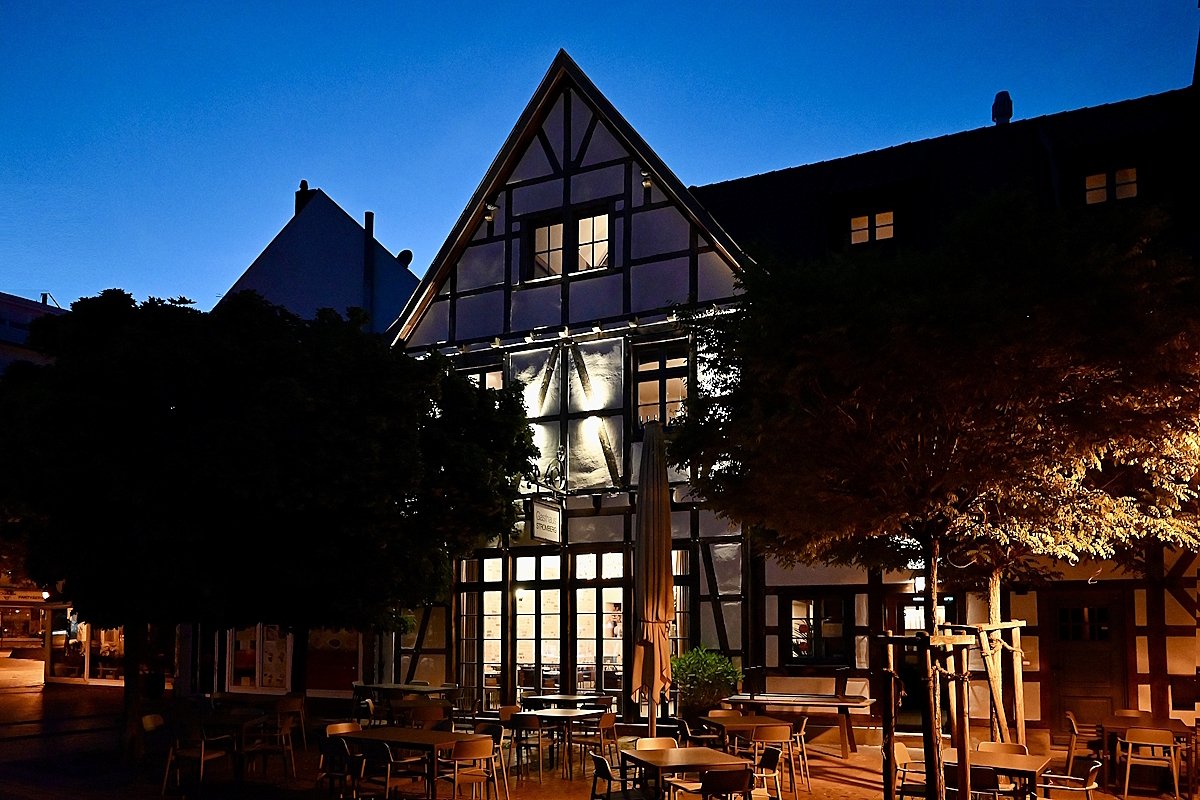 Waltrop: Das Besondere! Historisches Wohnhaus mit renommiertem Restaurant prov.frei zu verkaufen!