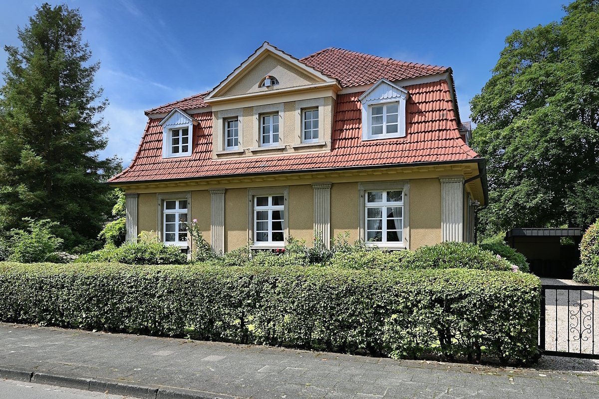 Dülmen: Einzigartige, repräsentative Villa denkmalgeschütztes Wohnhaus prov.frei zu verkaufen!