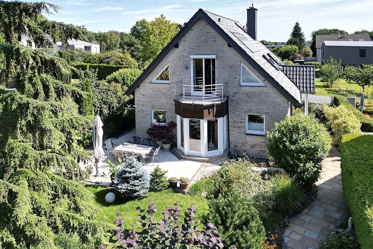 Bochum Sundern: -VERKAUFT- Exklusives Einfamilienhaus mit Einliegerwohnung u Doppelgarage provisionsfrei zu verk!