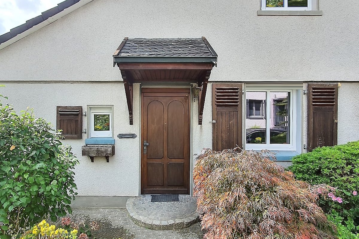 Bochum Hordel: -VERKAUFT- 1a Waldrandlage: Schicke große Doppelhaushälfte mit Garage provisionsfrei zu verkaufen!