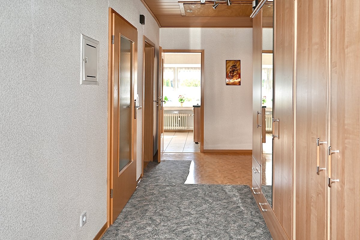 Dülmen Buldern: Gepflegtes Zweifamilienhaus mit Garage und Keller provisionsfrei zu verkaufen!