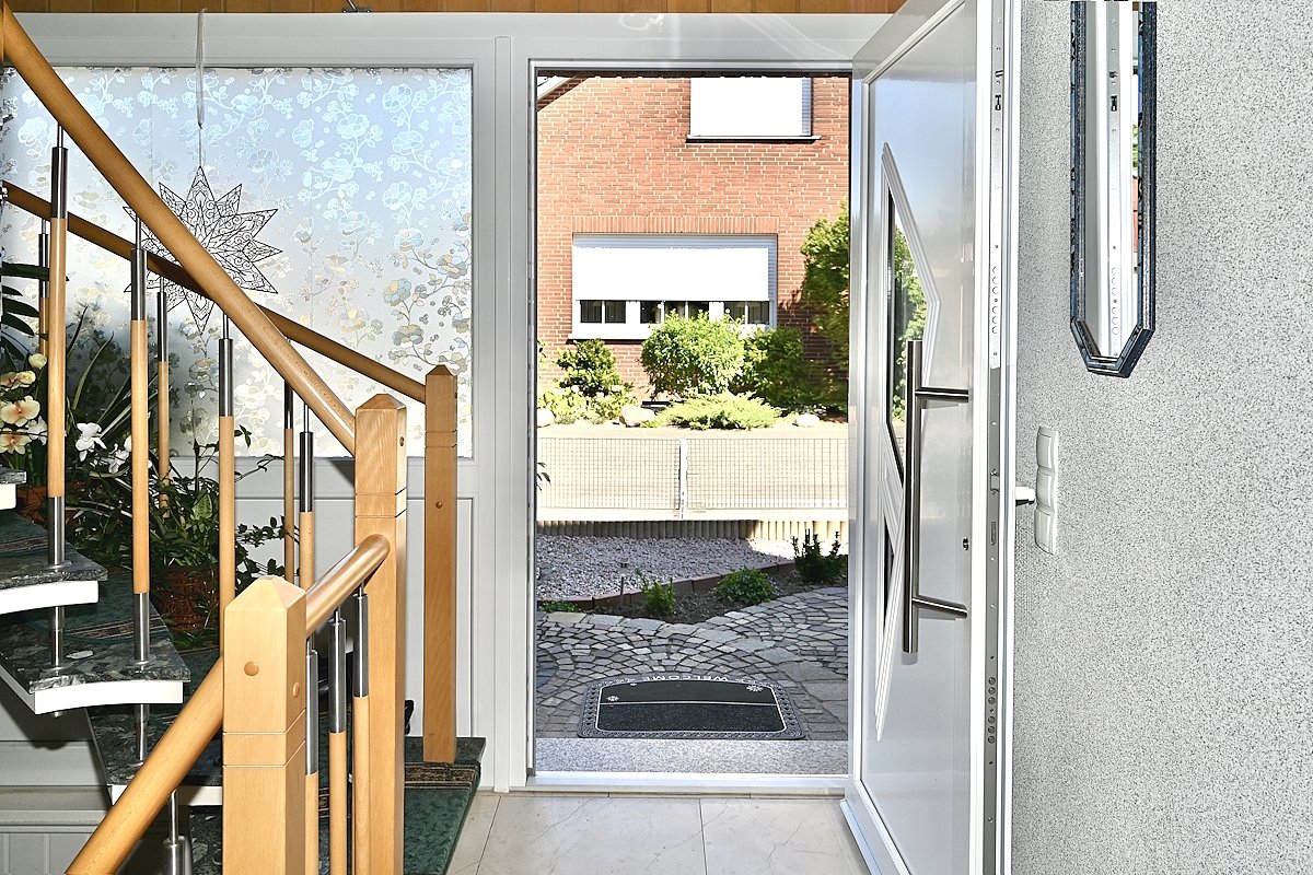 Dülmen Buldern: Gepflegtes Zweifamilienhaus mit Garage und Keller provisionsfrei zu verkaufen!