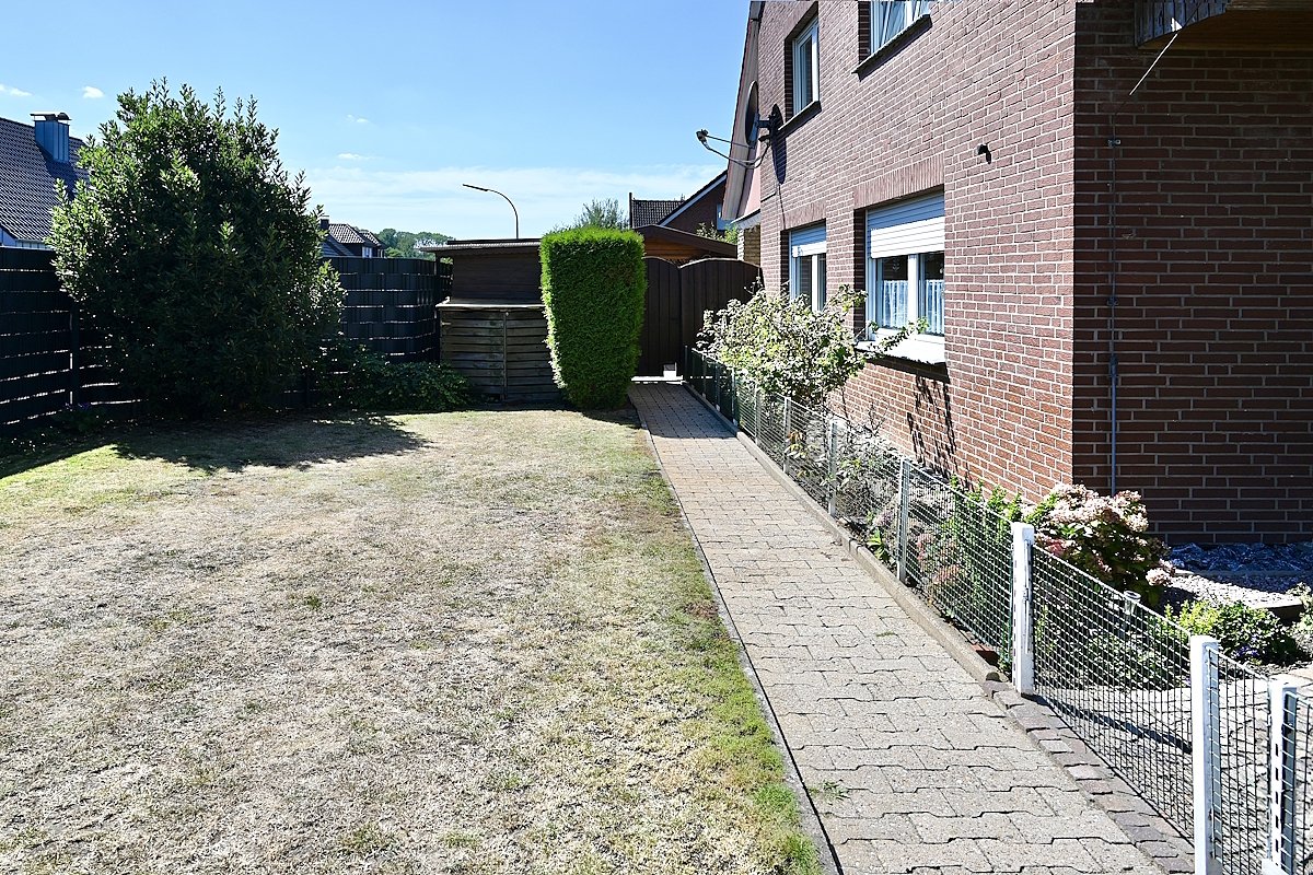 Dülmen Buldern: Gepflegtes Zweifamilienhaus mit Garage und Keller provisionsfrei zu verkaufen!