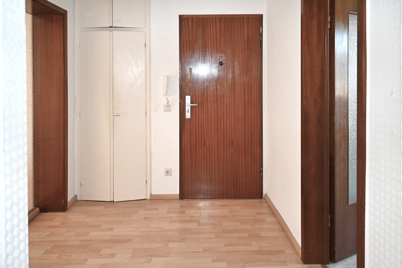 Bochum Harpen: Schöne Eigentumswohnung mit Balkon und PKW-Stellplatz provisionsfrei zu verkaufen!