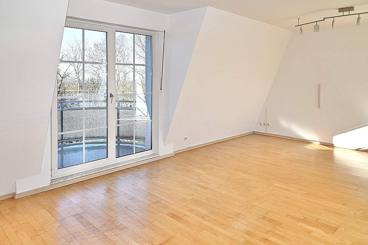 Bochum-Stiepel: Eigentumswohnung Wohnen auf 2 Ebenen! Balkon Tiefgarage prov.frei zu verkaufen!