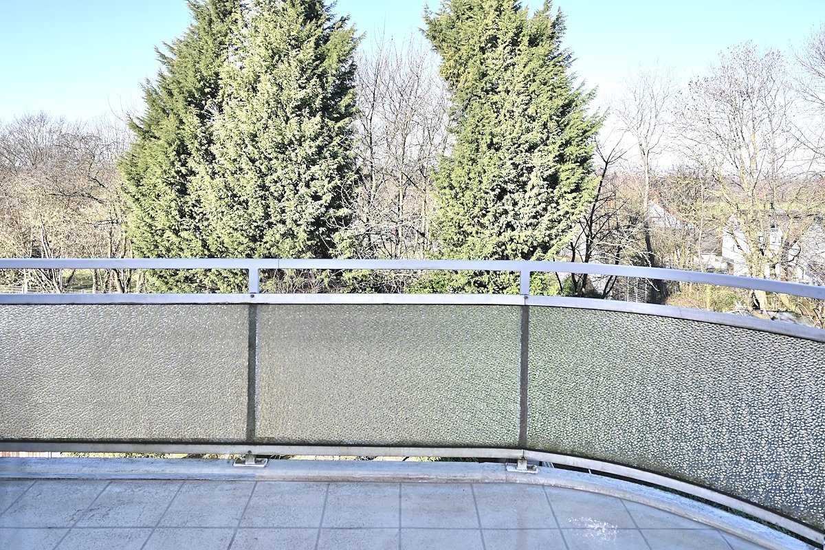 Bochum-Stiepel: Eigentumswohnung Wohnen auf 2 Ebenen! Balkon Tiefgarage prov.frei zu verkaufen!