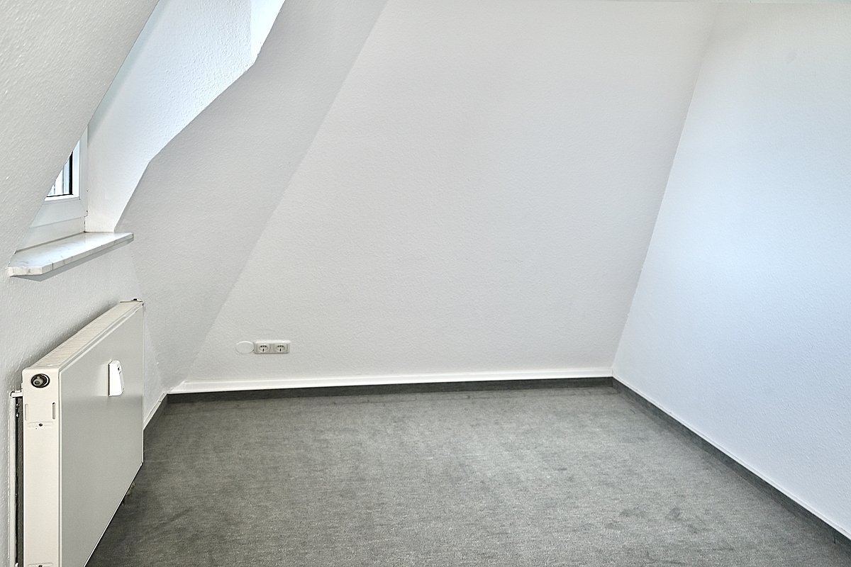 Bochum-Stiepel: Eigentumswohnung Wohnen auf 2 Ebenen! Balkon Tiefgarage prov.frei zu verkaufen!