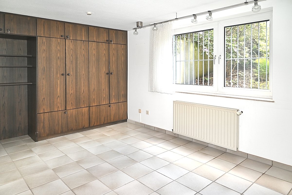 Oer-Erkenschwick: Gepflegtes Einfamilienhaus Bungalow Keller Garage und schöner Garten zu verkaufen!