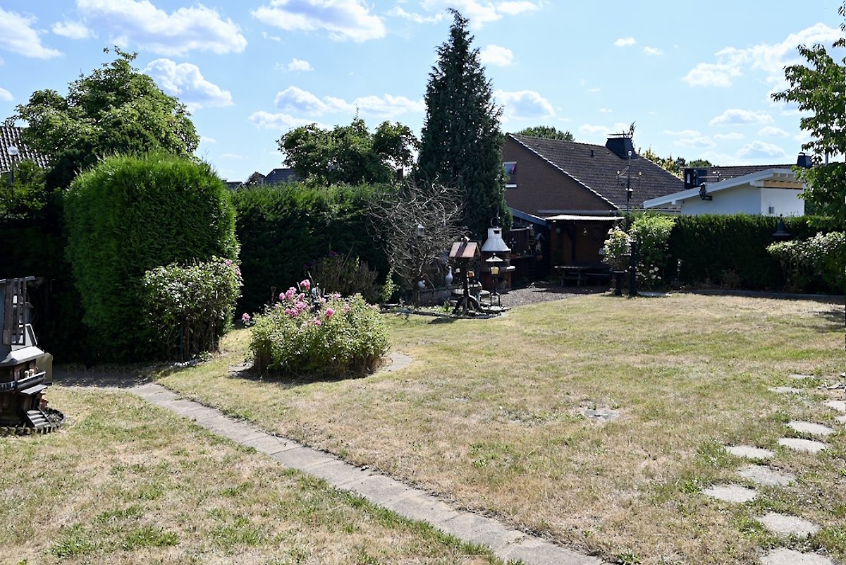 Olfen-Vinnum: Charmantes Einfamilienhaus mit Garage und großem Garten zu verkaufen!
