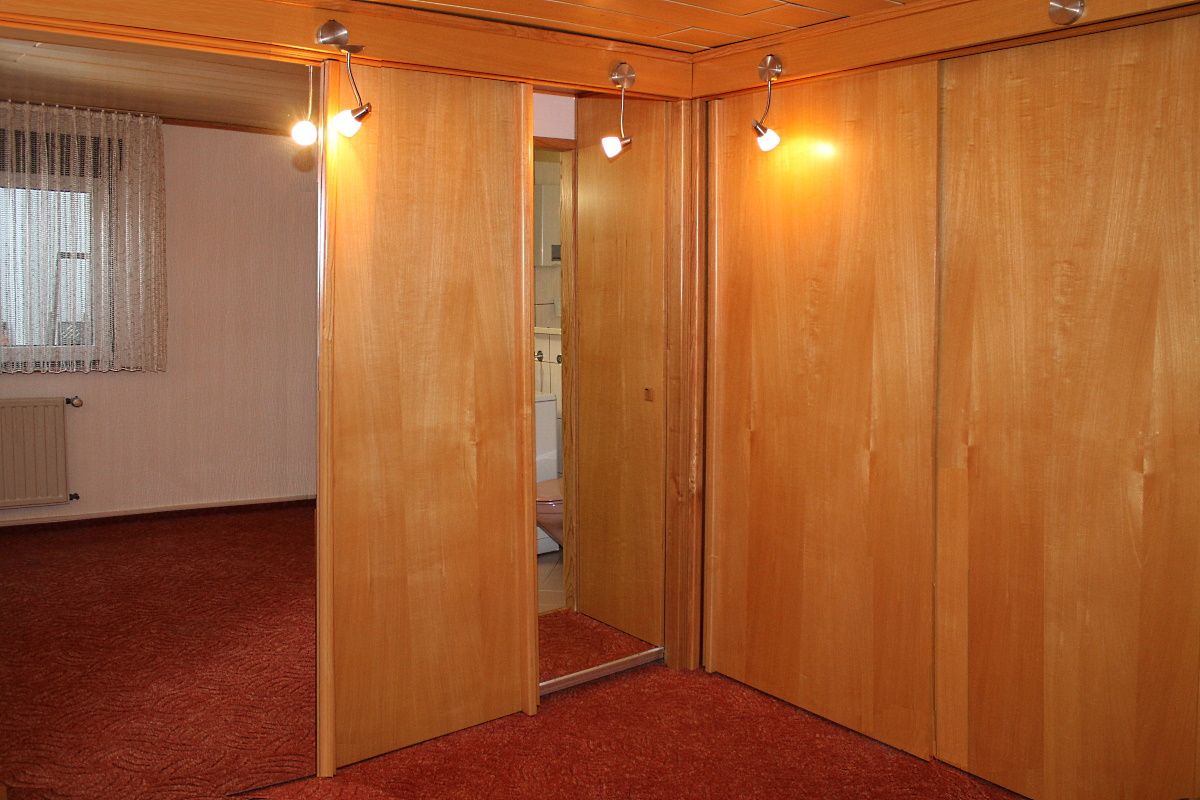 Einbauschrank Schlafzimmer Anbau