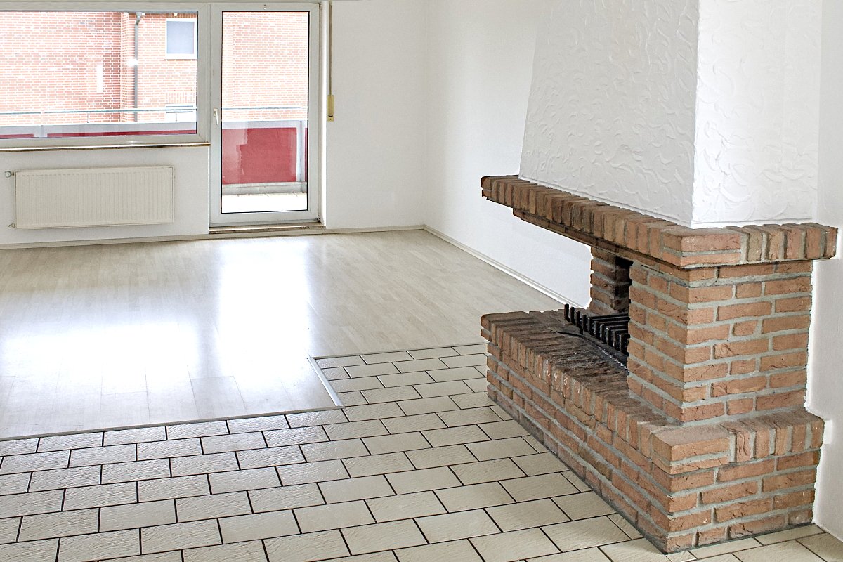 Wohnzimmer mit Kamin