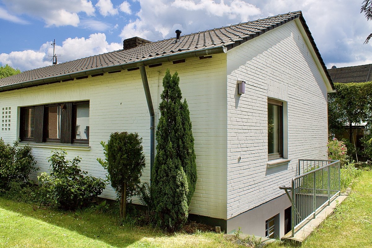 Hausansicht seitlich Hausansicht seitlich