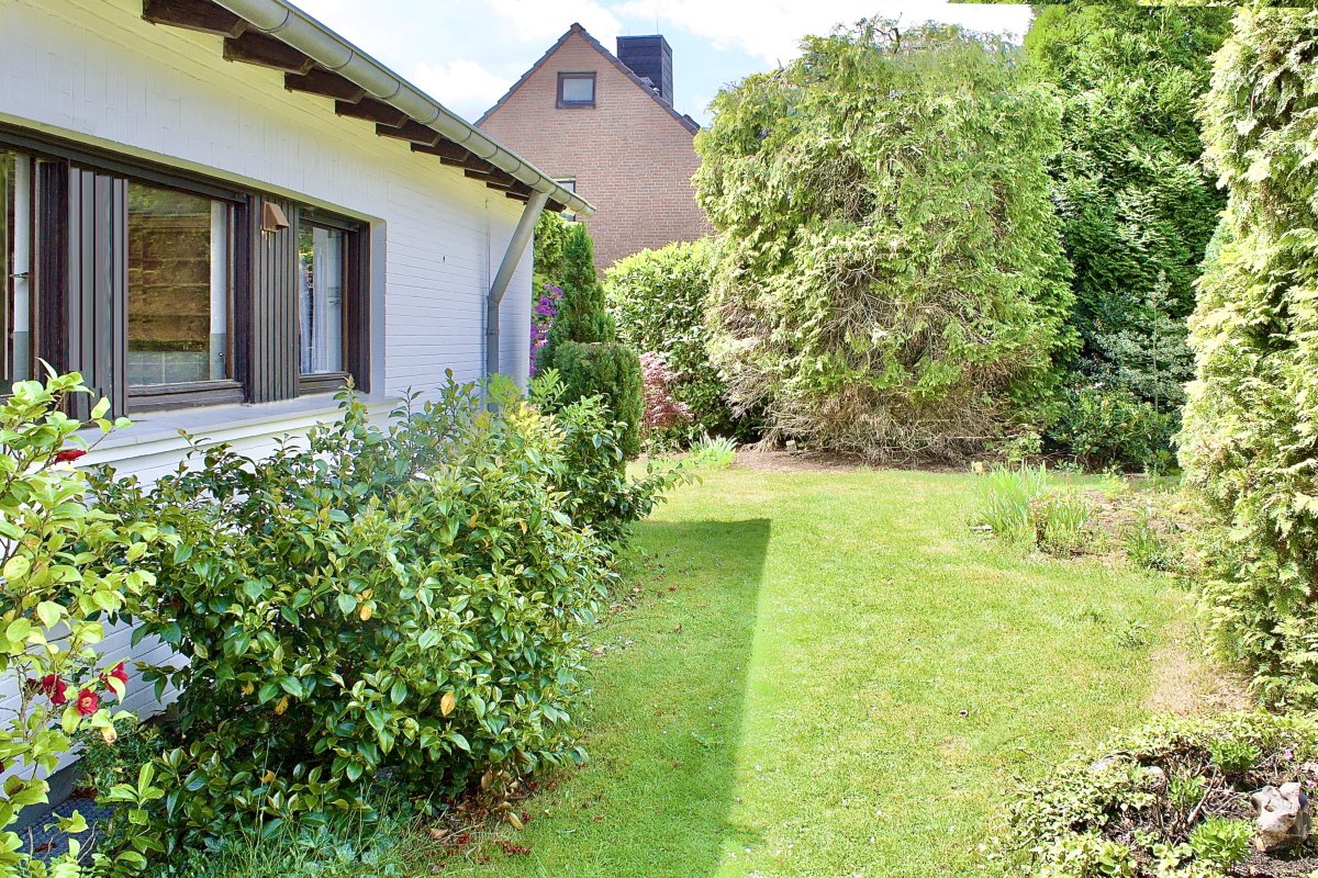 Hausansicht seitlich Hausansicht seitlich