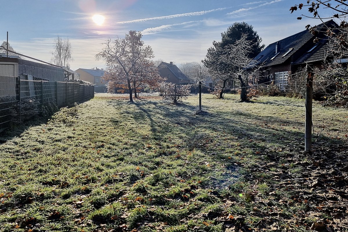 Grundstück Blick nach Süden Grundstück Blick nach Süden