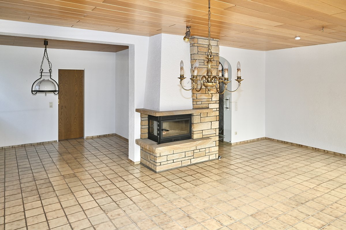 EG Wohnzimmer Blick in Esszimmer EG Wohnzimmer Blick in Esszimmer
