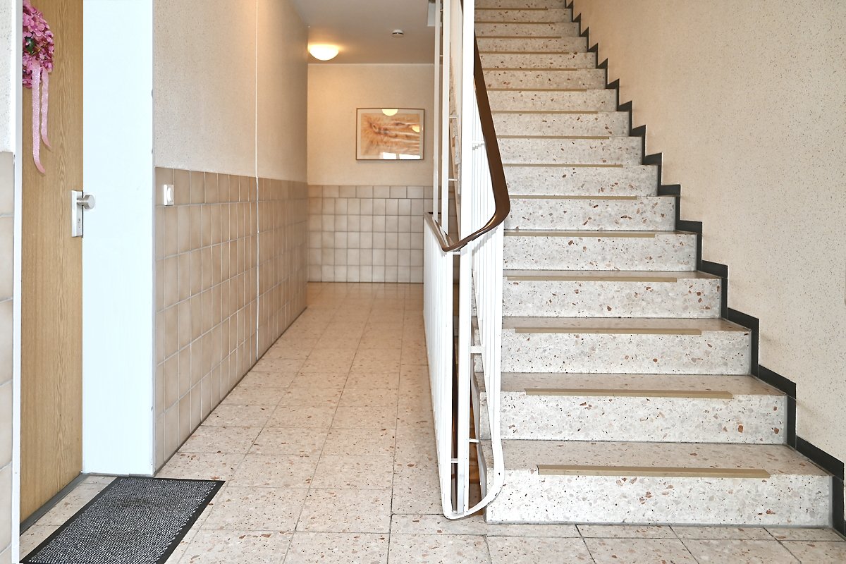 Treppenhaus Wohnungseingang Treppenhaus Wohnungseingang
