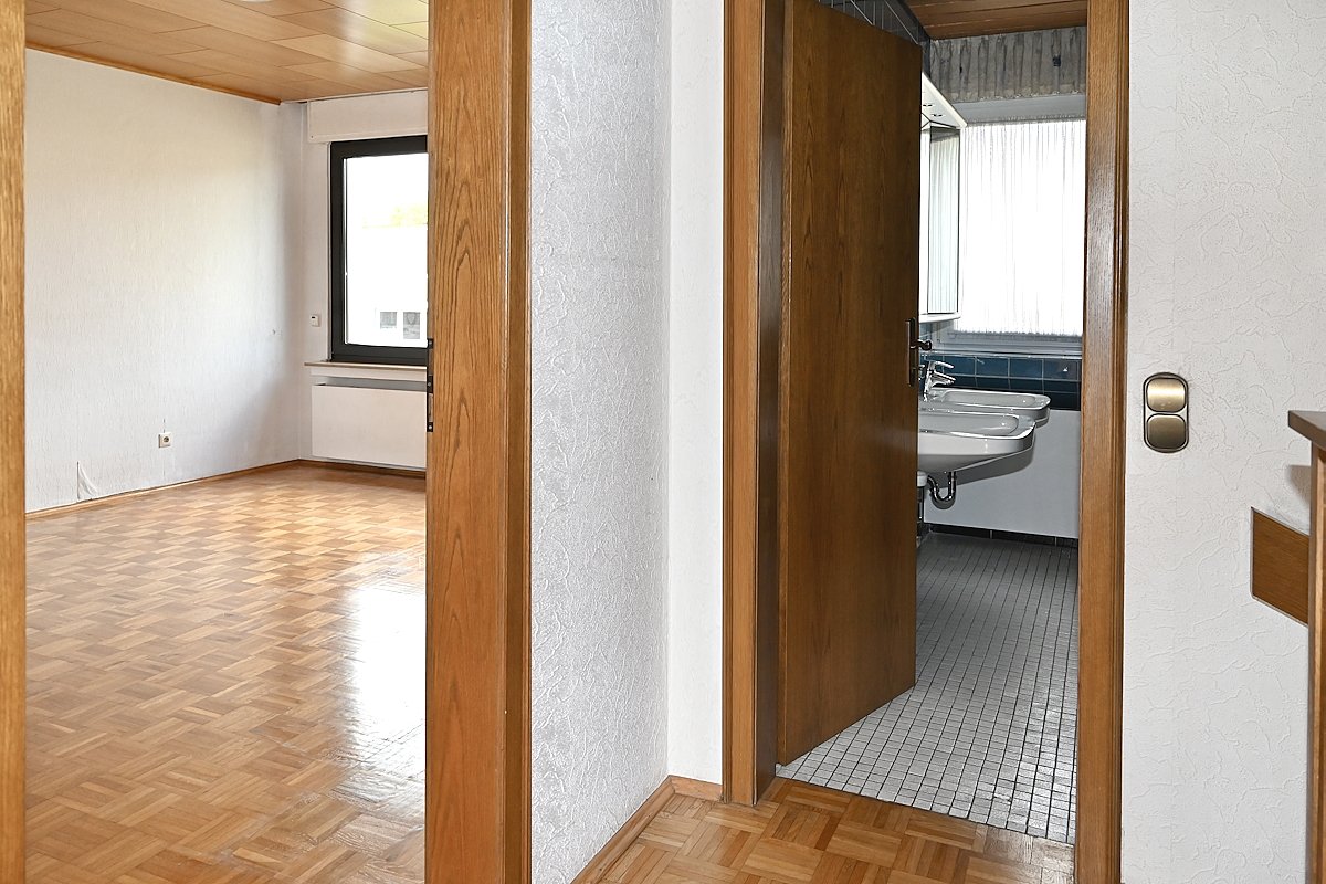 OG Blick Kinderzimmer Badezimmer OG Blick Kinderzimmer Badezimmer