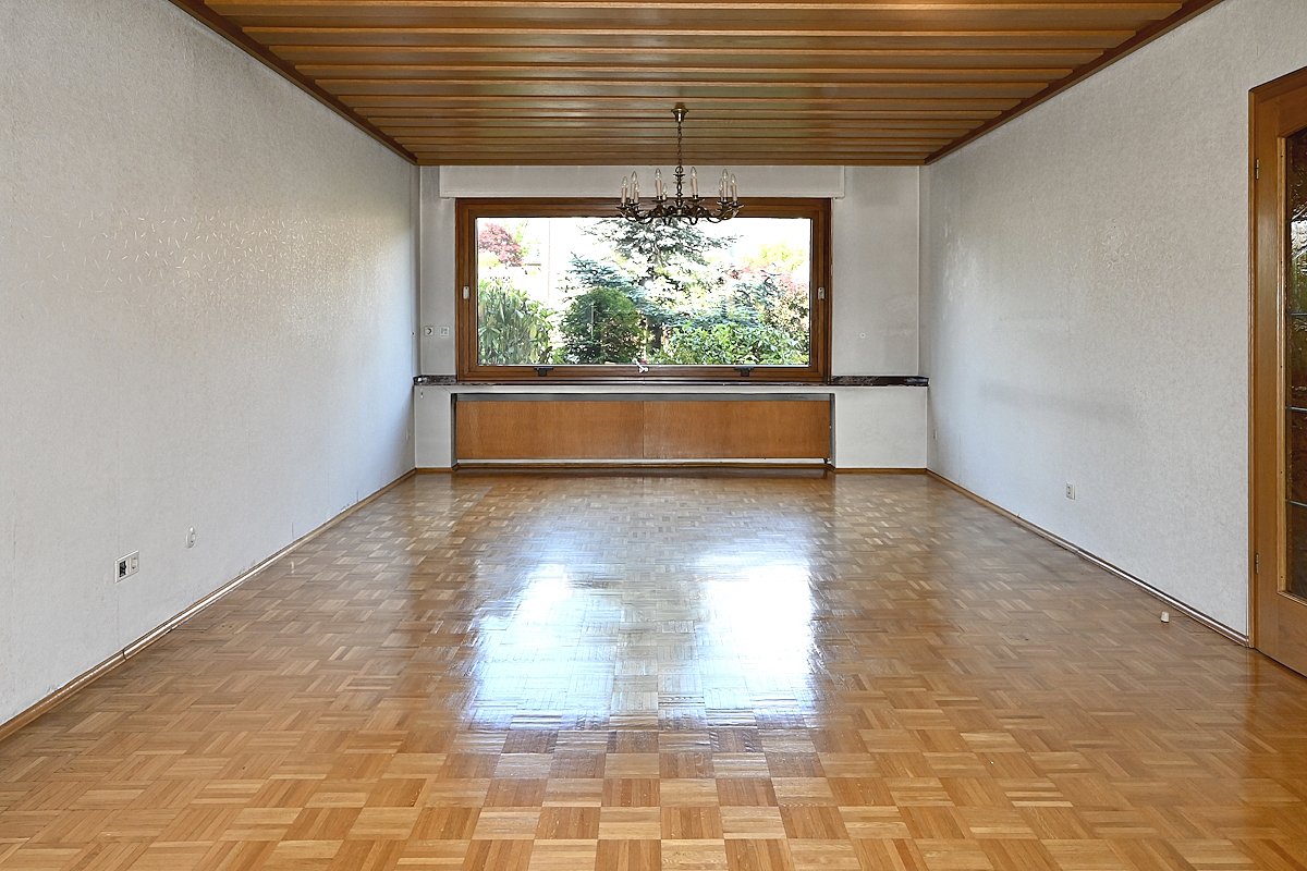 EG Wohnzimmer Blick Haus vorne EG Wohnzimmer Blick Haus vorne