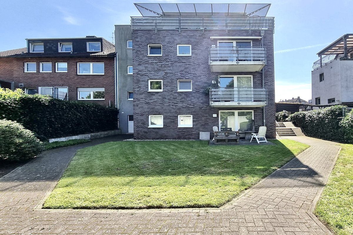Hausansicht Rückseite Hausansicht Rückseite