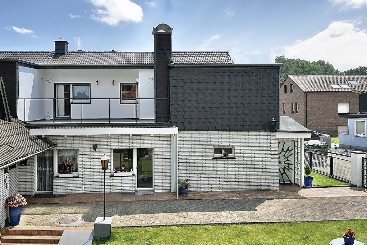 Haus seitlich Haus seitlich