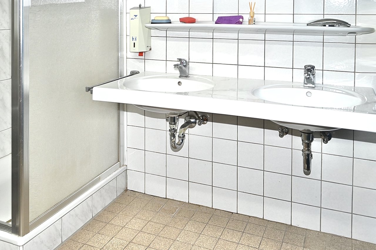 Gewerbehalle Sanitärraum Gewerbehalle Sanitärraum