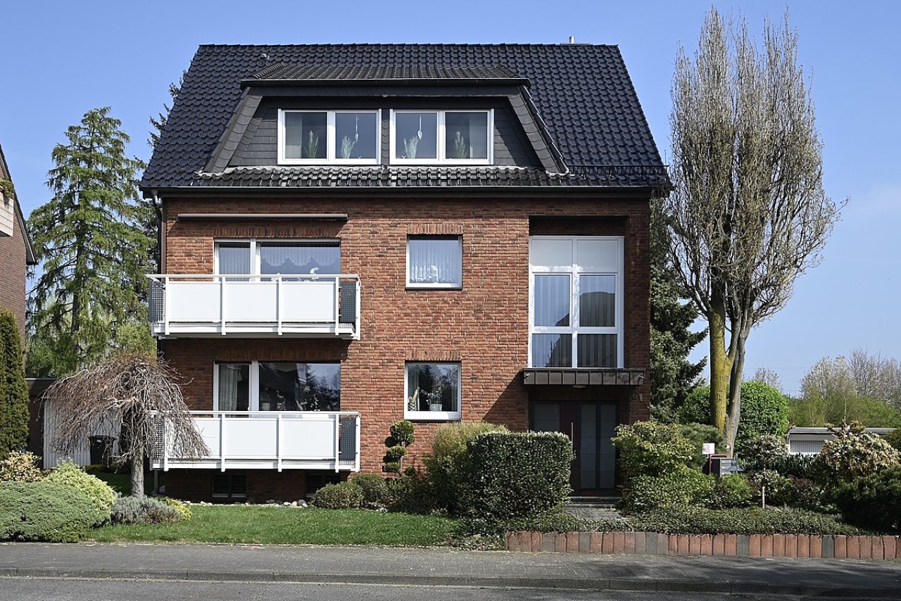 Hausansicht vorne Hausansicht vorne