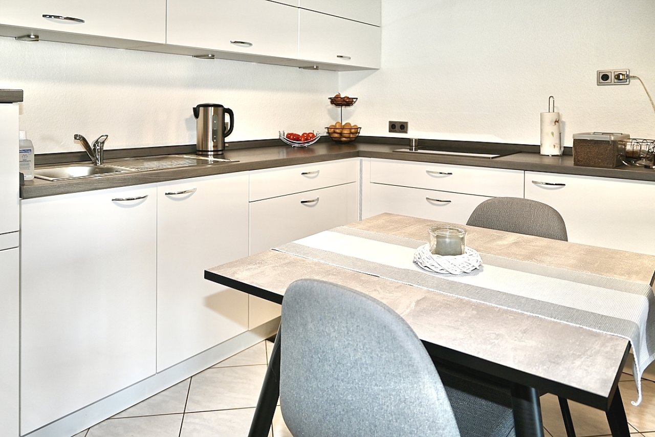 Bungalow Küche mit Essbereich Beispiel